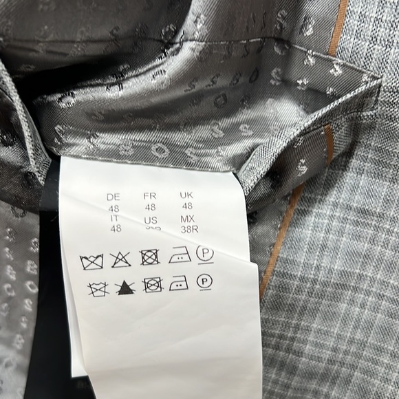 Hugo Boss Suit - Picture 5 of 7